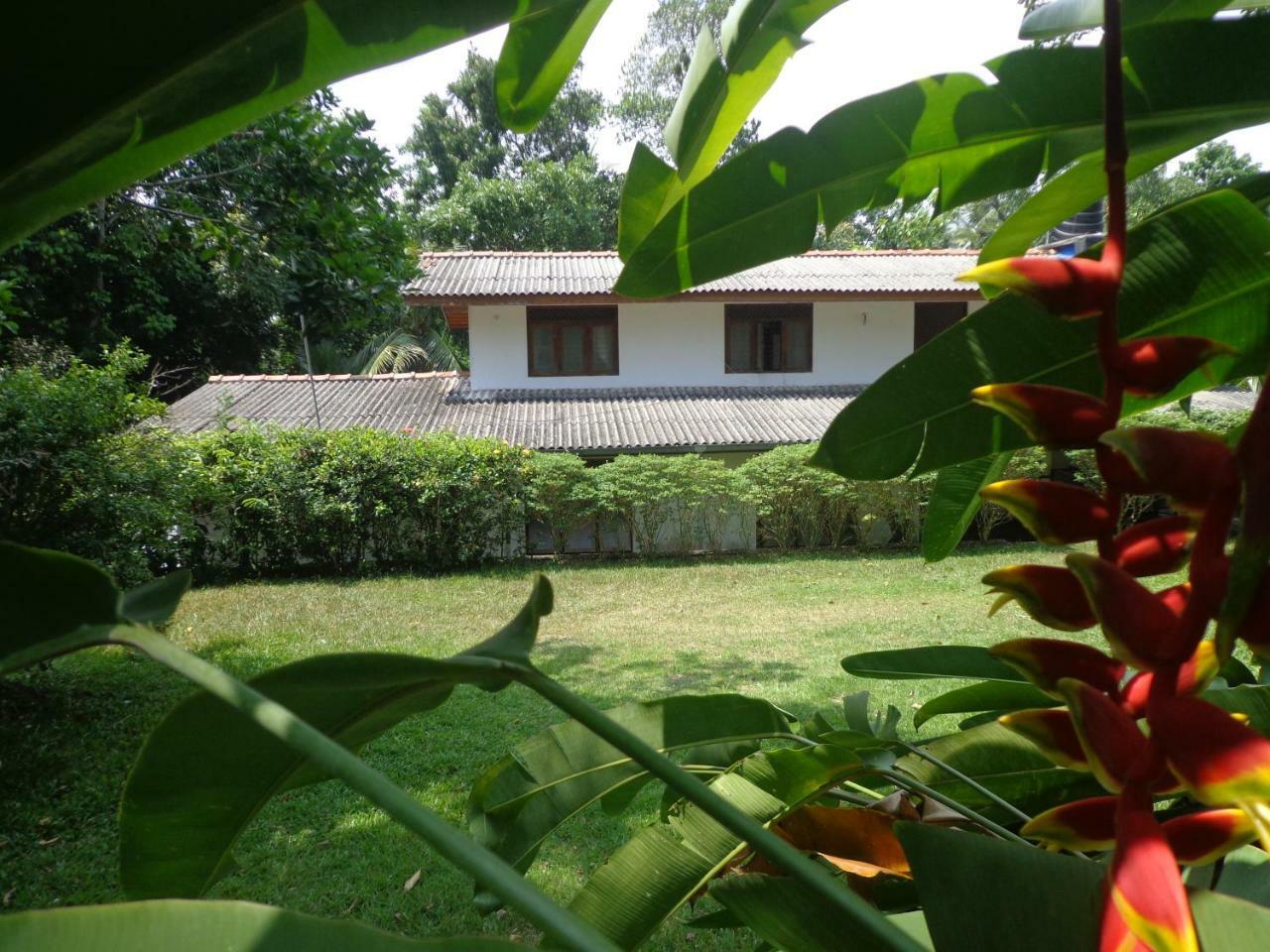 Brown'S Edge Residence Galle Extérieur photo