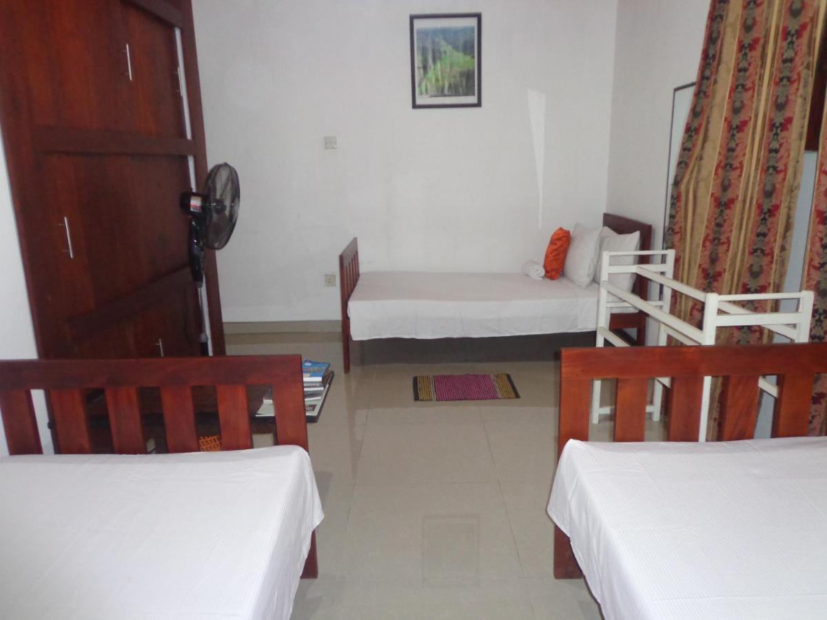 Brown'S Edge Residence Galle Extérieur photo