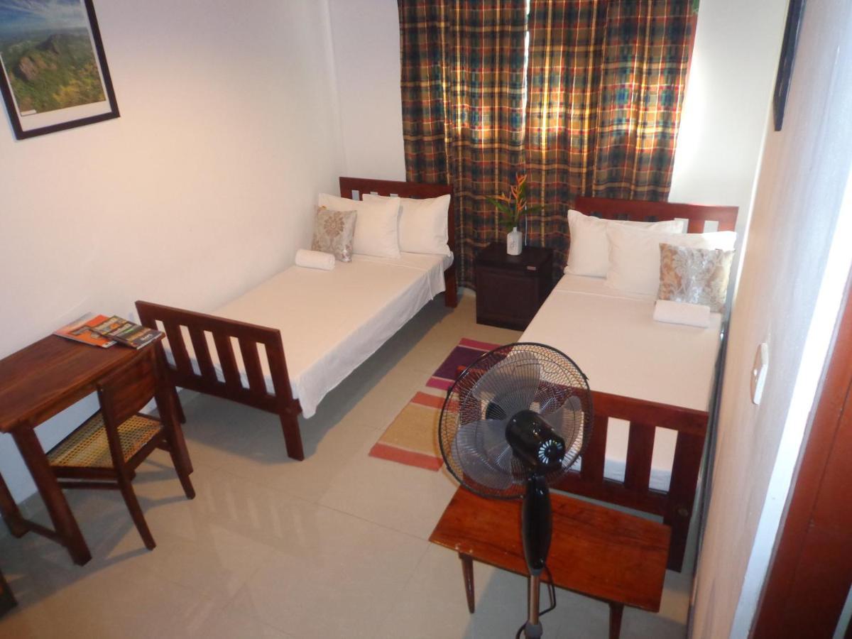 Brown'S Edge Residence Galle Extérieur photo