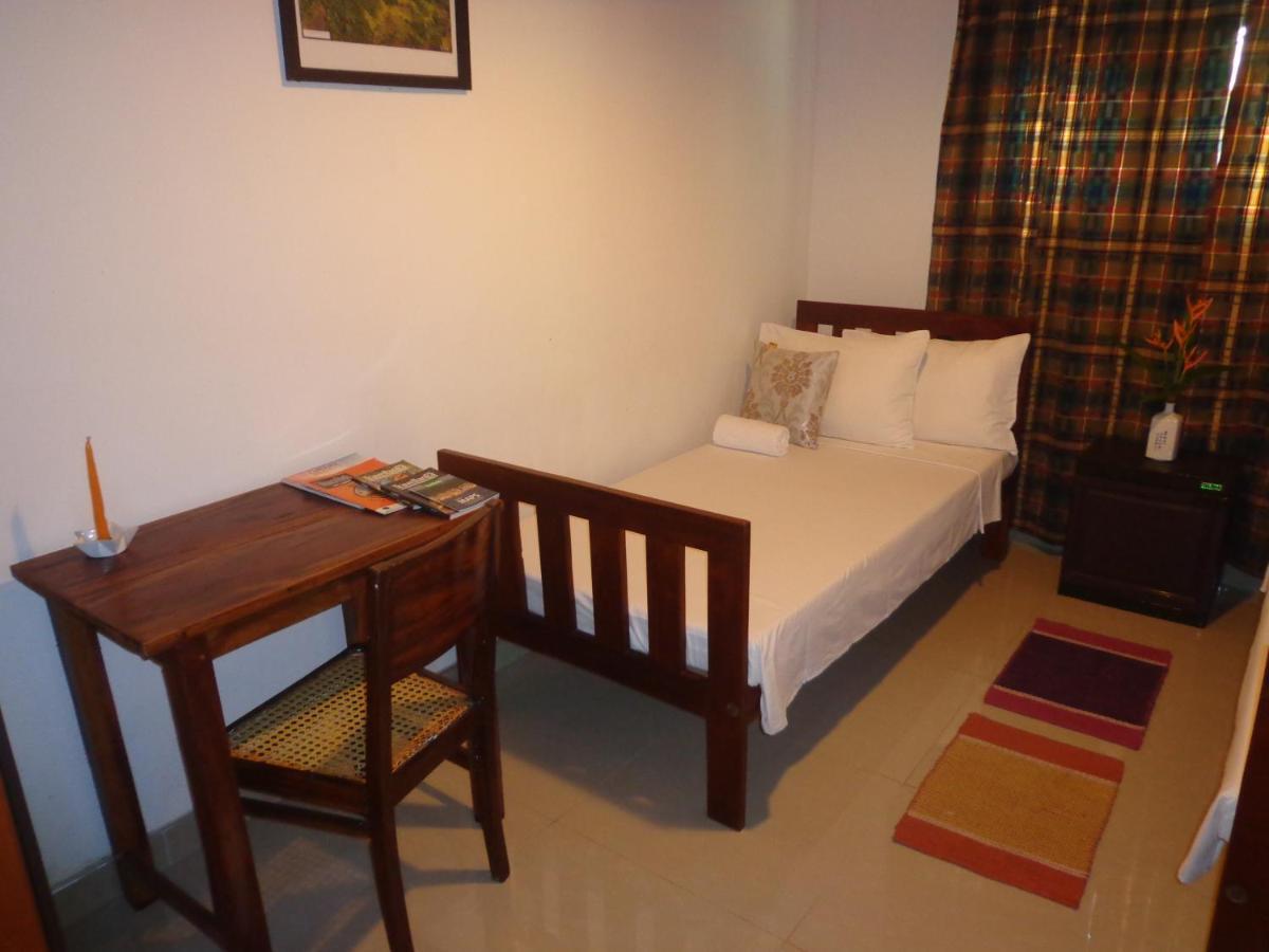 Brown'S Edge Residence Galle Extérieur photo